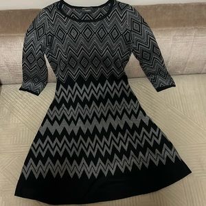 Women’s Just…Taylor Black/Grey Chevron Sweater Dress, Size S